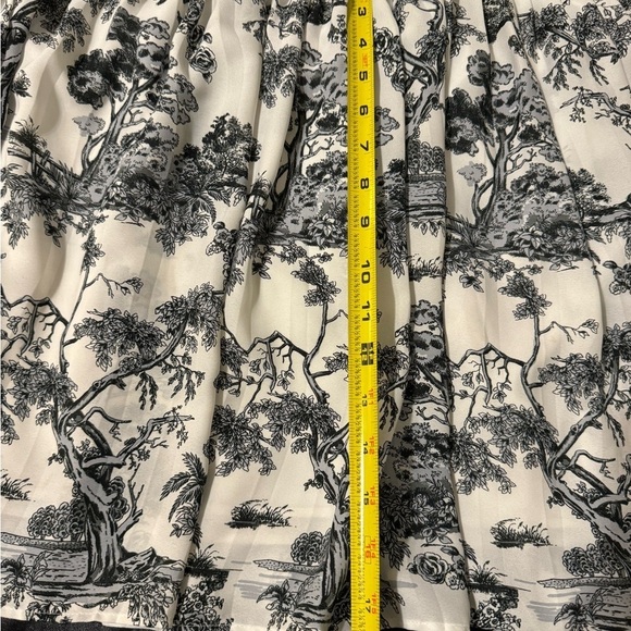 Banana Republic Pleated Flowy Skirt - Bonsai Artsy Print - Picture 7 of 7